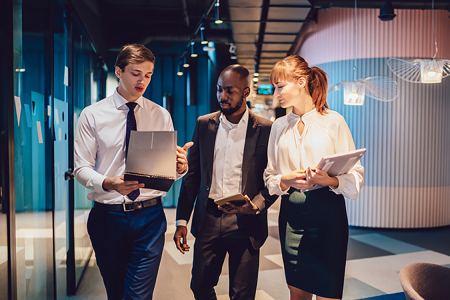Enterprise teams aligning AI skills, operating models, and culture.
